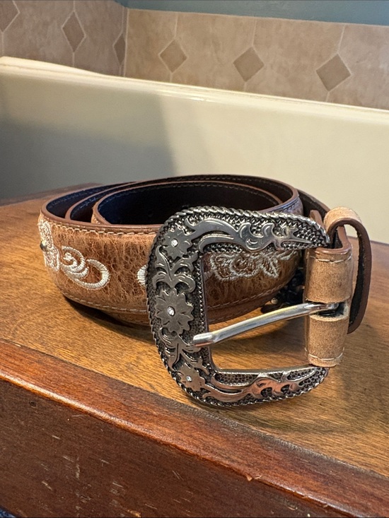 Shyanne Accessories - Women’s Shyanne | Embroidered Leather Belt with Silver Buckle | L